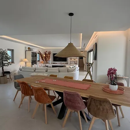 Elegance Vila *