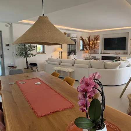 Elegance Vila *